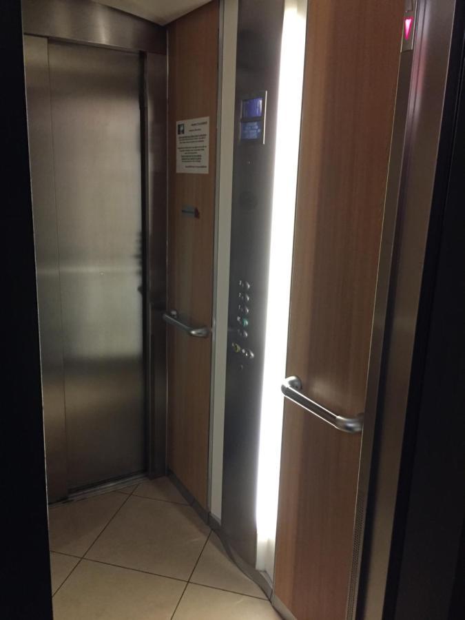 Welcome Au Dazzling Stay Serris Exteriör bild